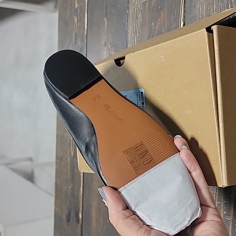 Madewell Black Leather Flats - Picture 5 of 7